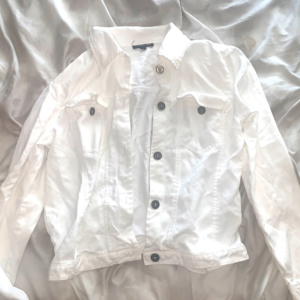 Women’s White flannel top